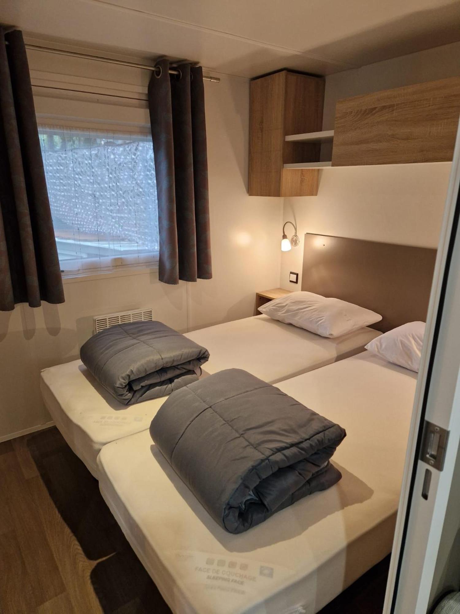 Mobil Home Tout Confort 3 Chambres Camping Les Pierres Couchees Saint-Brevin-les-Pins Exterior photo