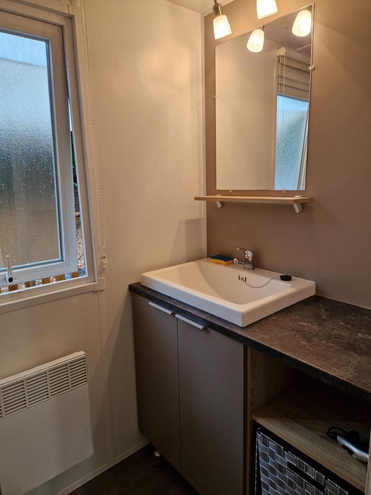 Mobil Home Tout Confort 3 Chambres Camping Les Pierres Couchees Saint-Brevin-les-Pins Exterior photo